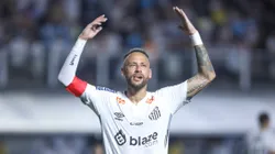 Neymar, jogador do Santos, durante partida contra o Água Santa no estádio Vila Belmiro pelo Campeonato Paulista 2025.