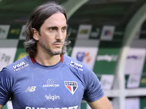 Zubeldía explica Oscar e Lucas no banco contra o Palmeiras