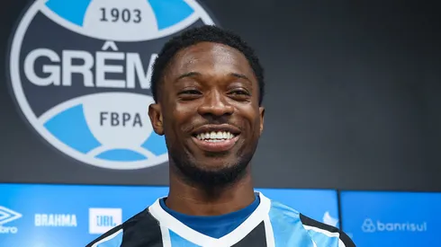 Francis Amuzu, atacante do Grêmio
