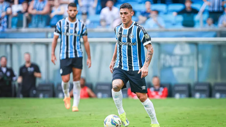 Cristian Pavón, atacante argentino do Grêmio será desfalque nos próximos jogos após lesão confirmada
