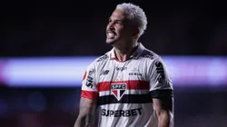Luciano, do Sao Paulo, comemora assistência em gol de Oscar durante partida contra o Corinthians no Morumbi pelo Campeonato Paulista 2025. Foto: Ettore Chiereguini / AGIF
