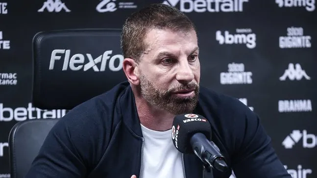 Pedrinho no Vasco. Fotos: Dikran Sahagian/Vasco.