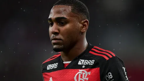 Lorran vai ficar no Flamengo em 2025