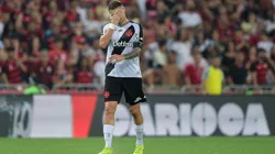 Vegetti, do Vasco, durante partida contra o Flamengo no Maracanã pelo Campeonato Carioca 2025. Foto: Thiago Ribeiro / AGIF