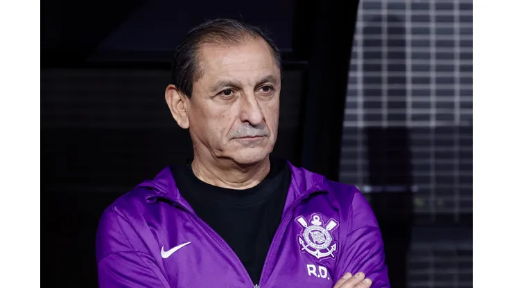 Ramón Díaz dividiu opiniões com a Fiel torcida.