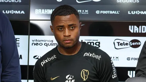 Diego Palacios, lateral-esquerdo do Corinthians, em oletiva de imprensa realizada no CT Joaquim Grava