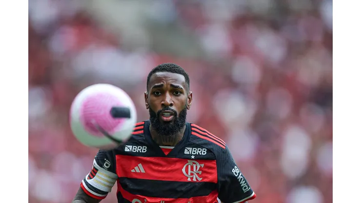 RJ - RIO DE JANEIRO - 26/10/2024 - BRASILEIRO A 2024, FLAMENGO X JUVENTUDE - Gerson jogador do Flamengo durante partida contra o Juventude no estadio Maracana pelo campeonato Brasileiro A 2024. Foto: Thiago Ribeiro/AGIF