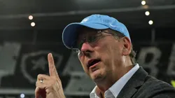 John Textor segue cobrado pela torcida - Foto: Thiago Ribeiro/AGIF