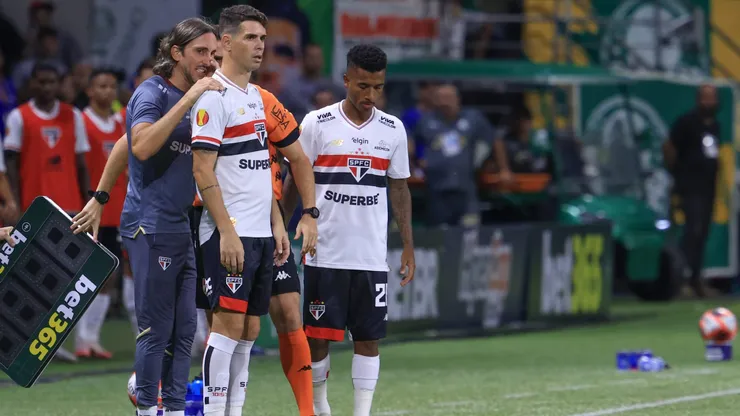 Oscar, do Sao Paulo, durante partida contra o Palmeiras no Allianz Parque pelo Campeonato Paulista 2025. Foto: Marcello Zambrana / AGIF