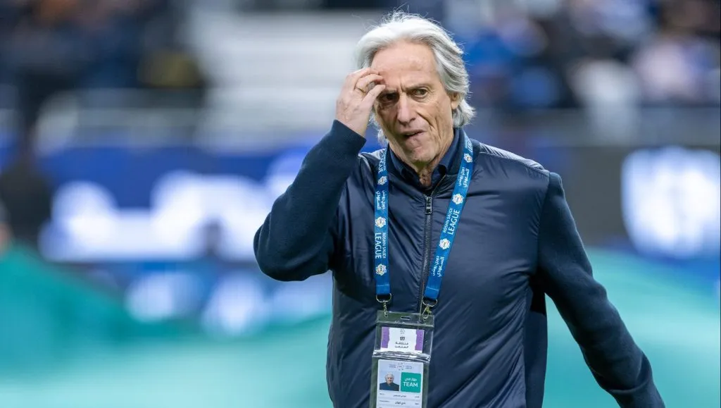 Jorge Jesus mantém contato com Neymar - (Photo by Abdullah Ahmed/Getty Images).