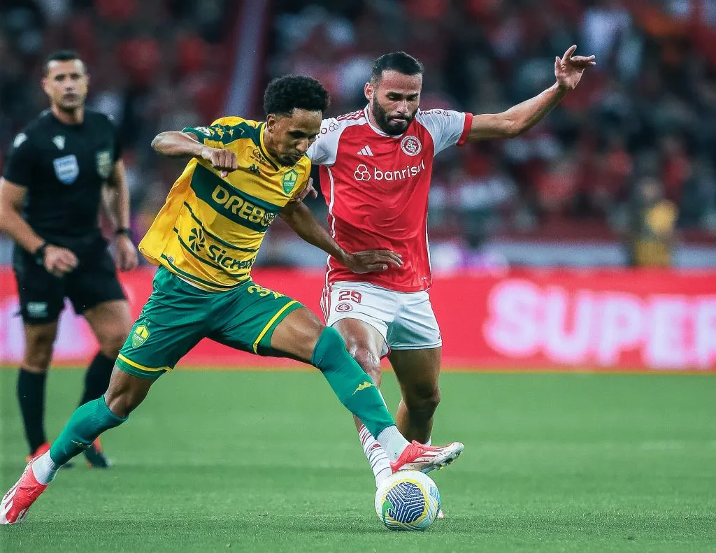 Thiago Maia em campo pelo Inter – Foto: Giancarlo Santorum/AGIF