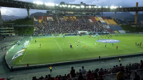 Vasco tem bom desempenho jogando no Estádio Kléber Andrade, em Cariacica