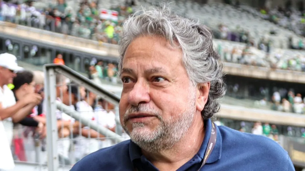 . Foto: Gilson Lobo/AGIF – Versão oficial da alta cúpula do SPFC é que não tem débito com o elenco.