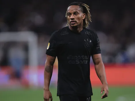 Volante do Corinthians cobra atenção em estreia da Libertadores