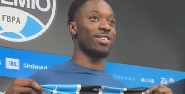 Amuzu, novo reforço para o ataque do Grêmio para temporada 2025 que deve estrear no jogo contra o São Raimundo. Foto: Divulgação/Grêmio