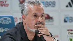 José Boto durante apresentação do lateral Danilo.