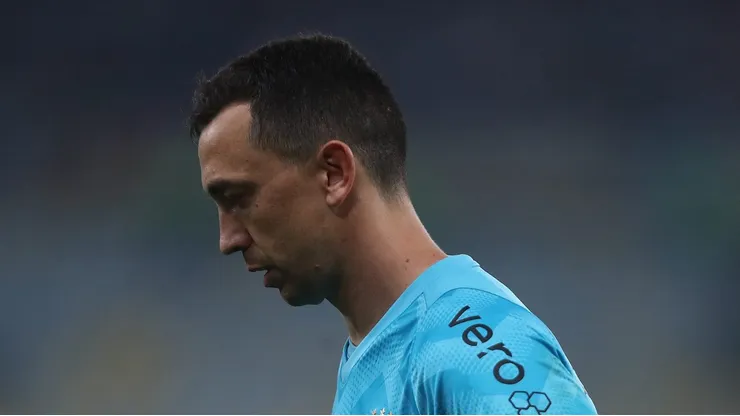 Goleiro Marchesin falha no gol sofrido pelo Boca Juniors