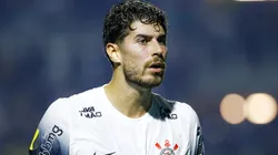 Pedro Raul em ação pelo Alvinegro do Parque São Jorge.