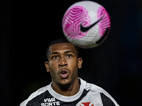 Torcida do Vasco exalta atuação de Rayan na Copa do Brasil