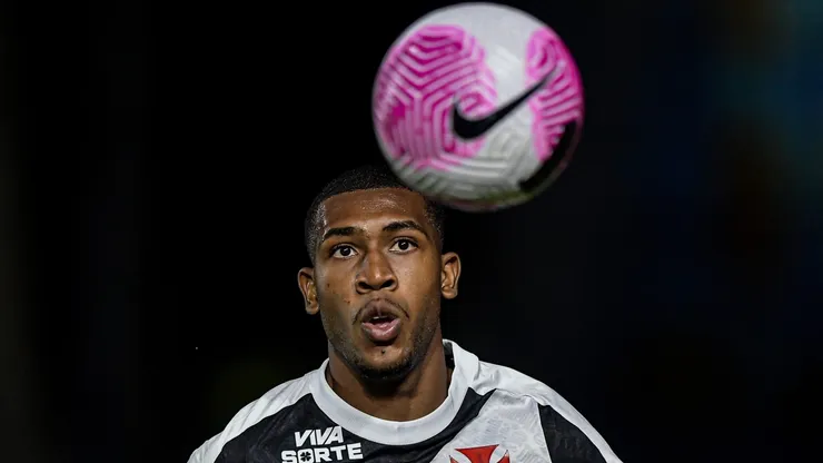 RJ - RIO DE JANEIRO - 05/10/2024 - BRASILEIRO A 2024, VASCO X JUVENTUDE - Rayan jogador do Vasco durante partida contra o Juventude no estadio Sao Januario pelo campeonato Brasileiro A 2024. Foto: Thiago Ribeiro/AGIF
