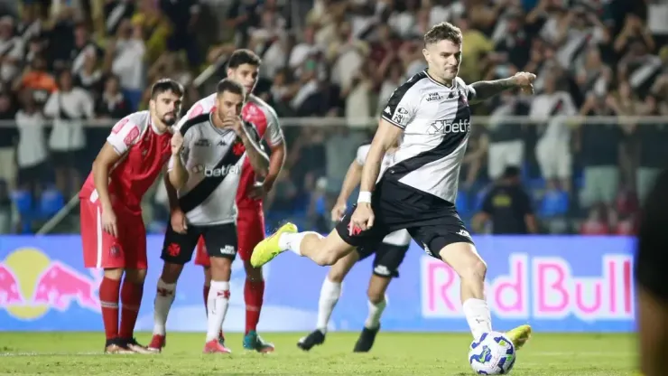 Vegetti marcou um dos gols na vitória do Vasco sobre o União Rondonópolis, pela Copa do Brasil. Foto: Matheus Lima / Vasco