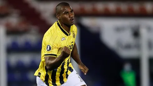 Jhohan Romaña quando defendia o Guaraní-PAR, em partida contra o Tigre-ARG, pela Libertadores 2020. Foto: Juan Ignacio Roncoroni-Pool/