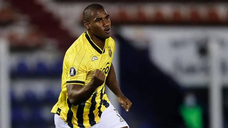 Jhohan Romaña quando defendia o Guaraní-PAR, em partida contra o Tigre-ARG, pela Libertadores 2020. Foto: Juan Ignacio Roncoroni-Pool/