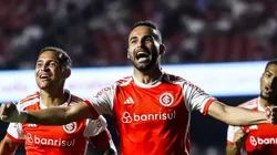 Thiago Maia vai para o Santos em 2025. Marco Miatelo/AGIF.