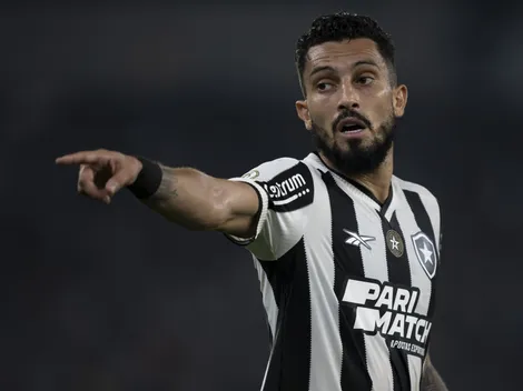 Alex Telles aponta Palmeiras x Botafogo como jogo histórico no Mundial