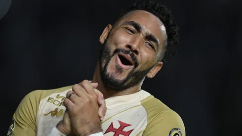 Payet em partida do Campeonato Brasileiro 2024/Foto: Thiago Ribeiro/AGIF