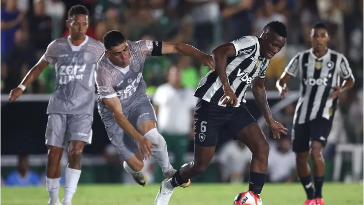 Botafogo ainda não conseguiu uma boa sequência em 2025