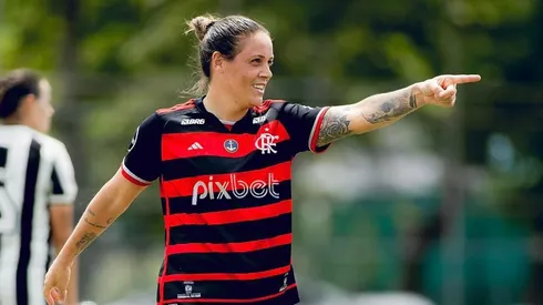 Glaucia, destaque no setor defensivo do Flamengo foi convocada pela Seleção Brasileira pela primeira e abriu o coração em recente entrevista