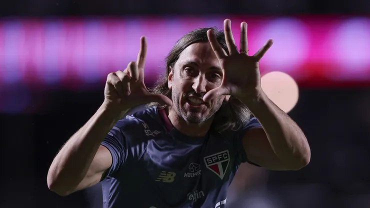 Luis Zubeldia técnico do Sao Paulo durante partida contra o Corinthians no estadio Morumbi pelo campeonato Paulista 2025. Foto: Ettore Chiereguini/AGIF