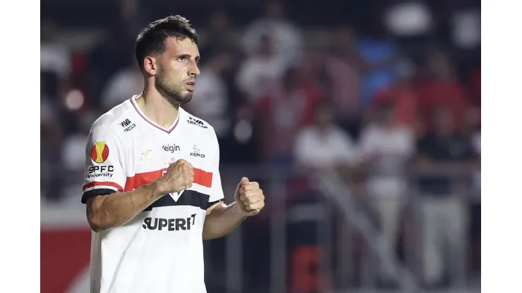 SP - SAO PAULO - 19/02/2025 - PAULISTA 2025, SAO PAULO X PONTE PRETA - Calleri jogador do Sao Paulo comemora seu gol durante partida contra o Ponte Preta no estadio Morumbi pelo campeonato Paulista 2025. Foto: Marcello Zambrana/AGIF
