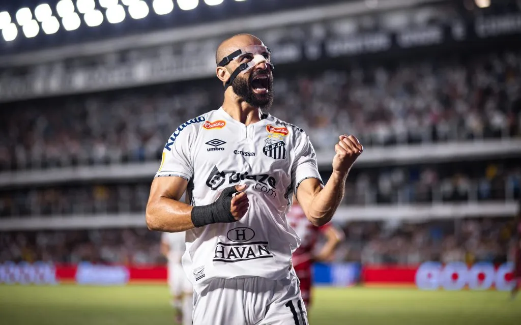 Thaciano, com a camisa do Santos. Foto: Abner Dourado/AGIF