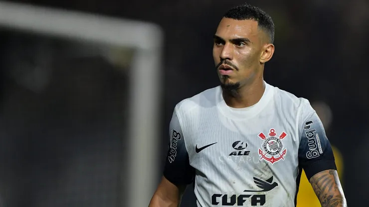 Matheuzinho vai ficar no Corinthians.