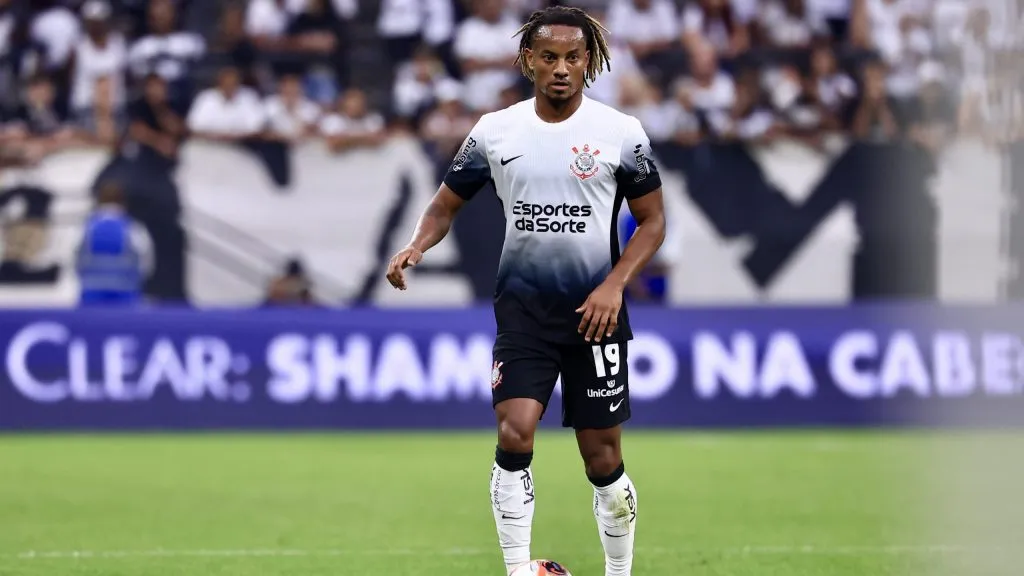 Carrillo desabafou após empate do Corinthians – Foto: Marcello Zambrana/AGIF