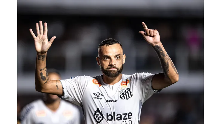 Guilherme jogador do Santos comemora seu gol durante partida contra o Noroeste no estádio Vila Belmiro pelo campeonato Paulista 2025. Foto: Abner Dourado/AGIF