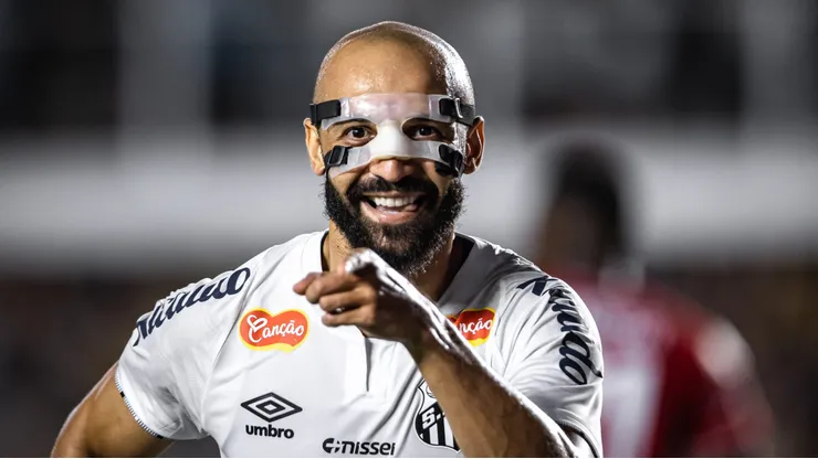 Thaciano comemorando gol marcado em partida do Campeonato Paulista 2025/Foto: Abner Dourado/AGIF