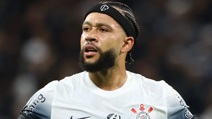 Memphis Depay deu assistência, mas não estava em noite inspirada