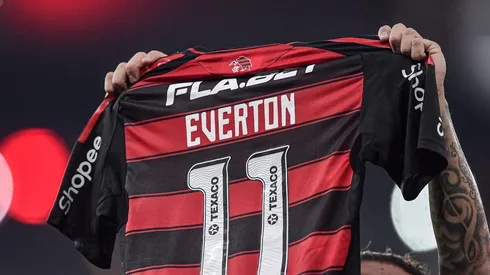 RJ - RIO DE JANEIRO - 15/02/2025 - CARIOCA 2025, FLAMENGO X VASCO - Everton Cebolinha jogador do Flamengo comemora seu gol durante partida contra o Vasco no estadio Maracana pelo campeonato Carioca 2025. Foto: Thiago Ribeiro/AGIF