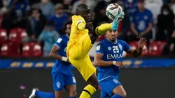N’golo Kanté domina a bola em partida diante do Al-Hilal. Foto: Associated Press / Alamy Stock Photo