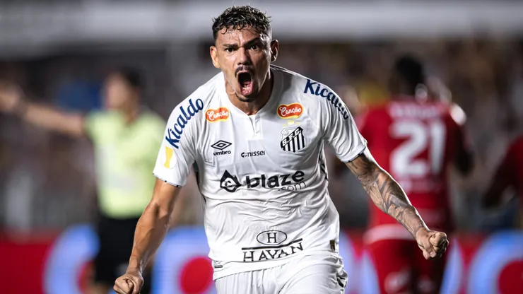 Tiquinho Soares marcou um dos gols do Santos contra o Noroeste. Foto: Abner Dourado/AGIF