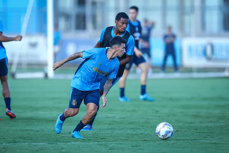 Dodi durante treino no CT Presidente Luiz Carvalho. Foto: Caroline Motta/Grêmio FBPA