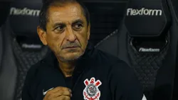 Ramón Díaz técnico do Corinthians durante partida contra o Bahia no estádio Arena Corinthians pelo campeonato Brasileiro A 2024. Foto: Marco Miatelo/AGIF