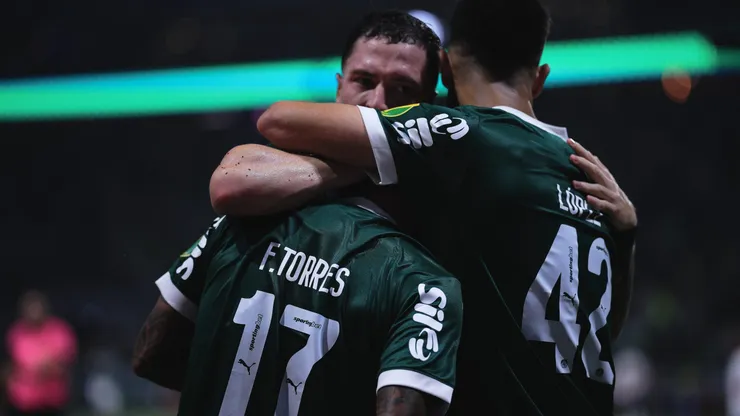 Jogadores do Palmeiras em partida do Paulistão 2025/Foto: Ettore Chiereguini/AGIF