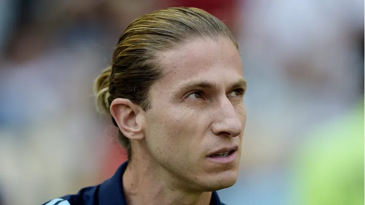 Filipe Luís é determinante no Flamengo para renovar com Varela