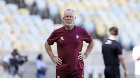 Mano Menezes durante partida no estadual - Foto: Lucas Merçon/Fluminense
