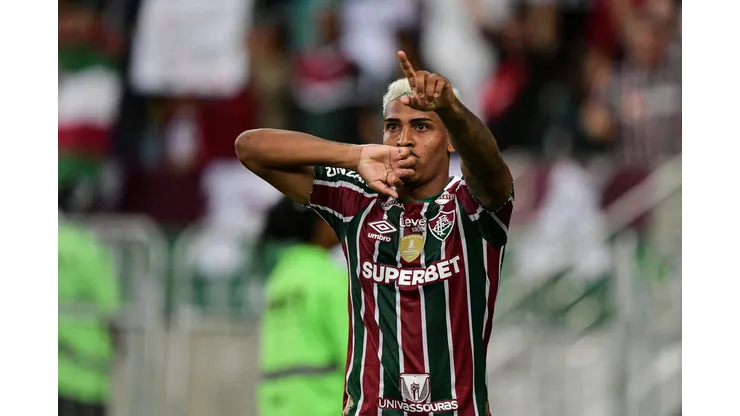RJ - RIO DE JANEIRO - 29/05/2024 - COPA LIBERTADORES 2024, FLUMINENSE X ALIANZA LIMA - John Kennedy jogador do Fluminense comemora seu gol durante partida contra o Alianza Lima no estadio Maracana pelo campeonato Copa Libertadores 2024. Foto: Thiago Ribeiro/AGIF