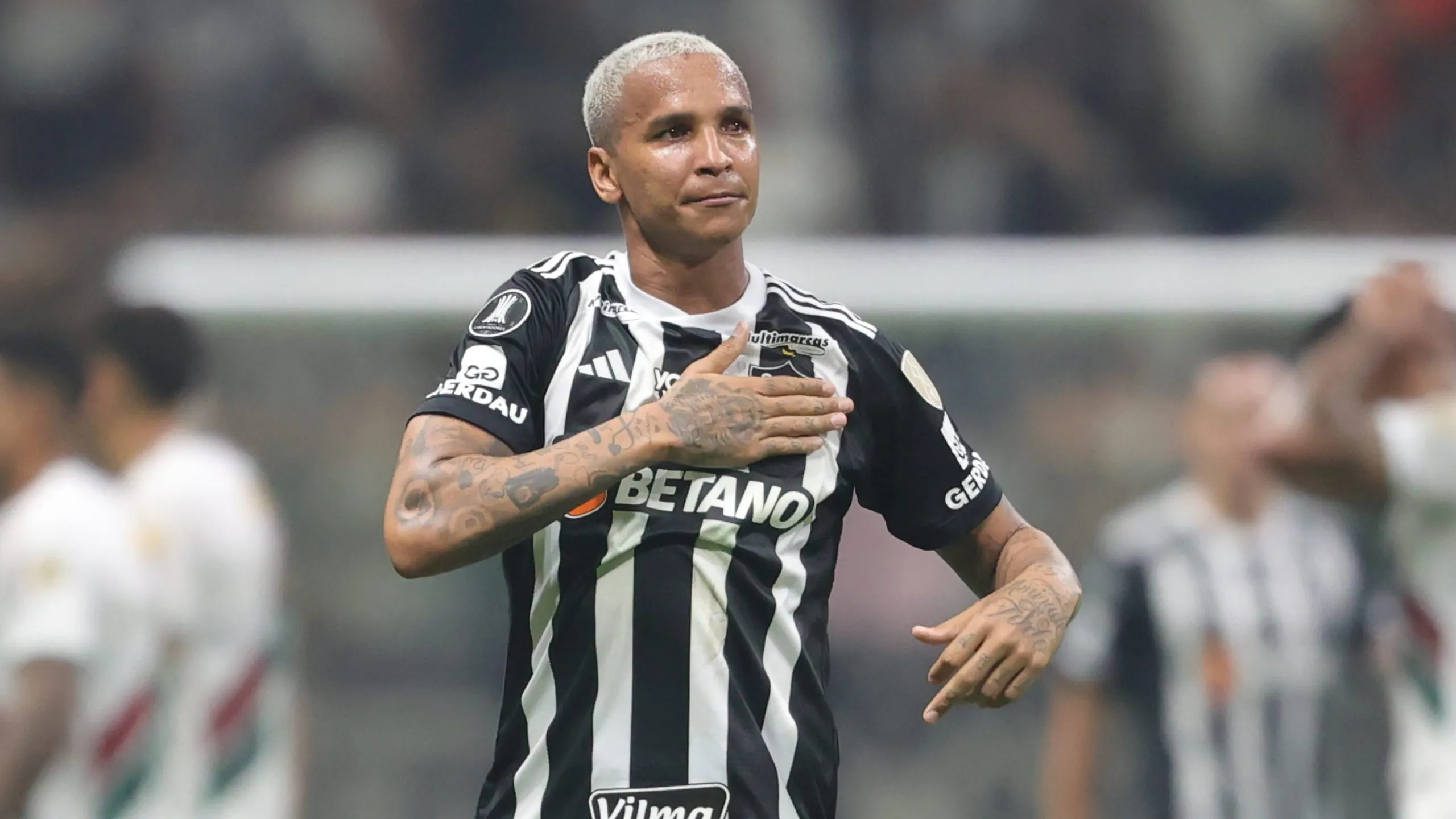 Deyverson com a camisa do Atlético-MG – Foto: Gilson Lobo/AGIF